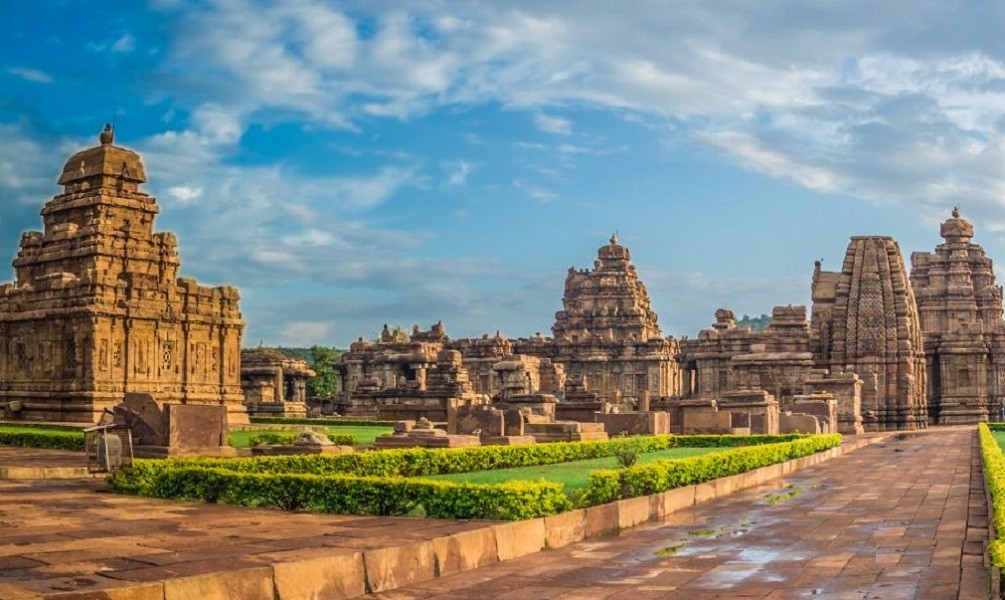 historical places in karnataka essay