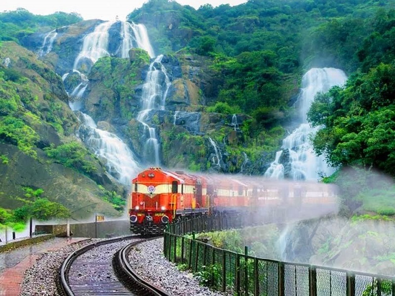 places to visit in india by train