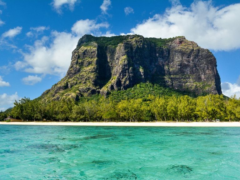 Le_Morne_Brabant_Main Trawell.in Blog