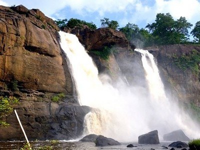 tourist places in kerala for 2 days trip