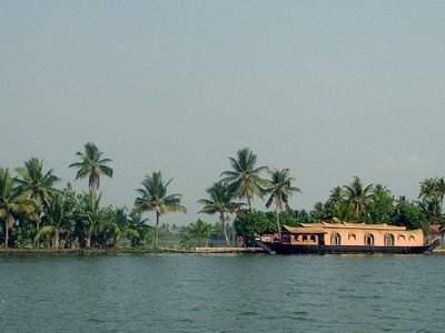 tourist places in kerala for 2 days trip
